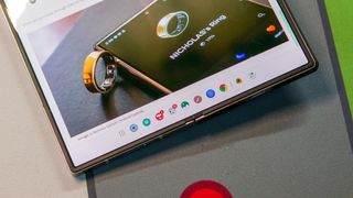 Taskbar on the Galaxy Z Fold 6